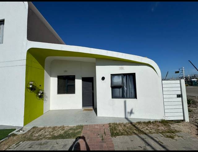 2 BEDROOM HOUSE FOR SALE IN THE CONIFERS